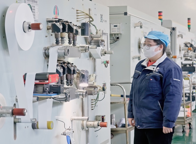 Smooth Draw White Verge Cigarette Paper Cross Lines Slow Ignition Wholesale Pack